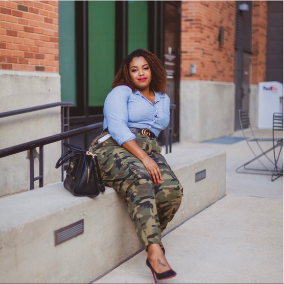 Meet your Posher, Jess - Picture 4 of 5